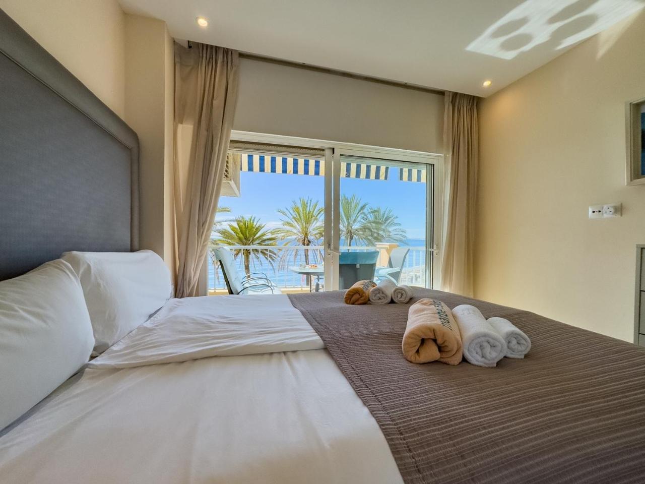 Diana 108 Frontal Sea Views 2 Bedrooms Apartment