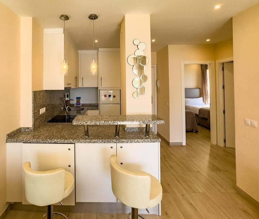 Apartment Diana 108 Frontal Sea Views 2 Bedrooms *